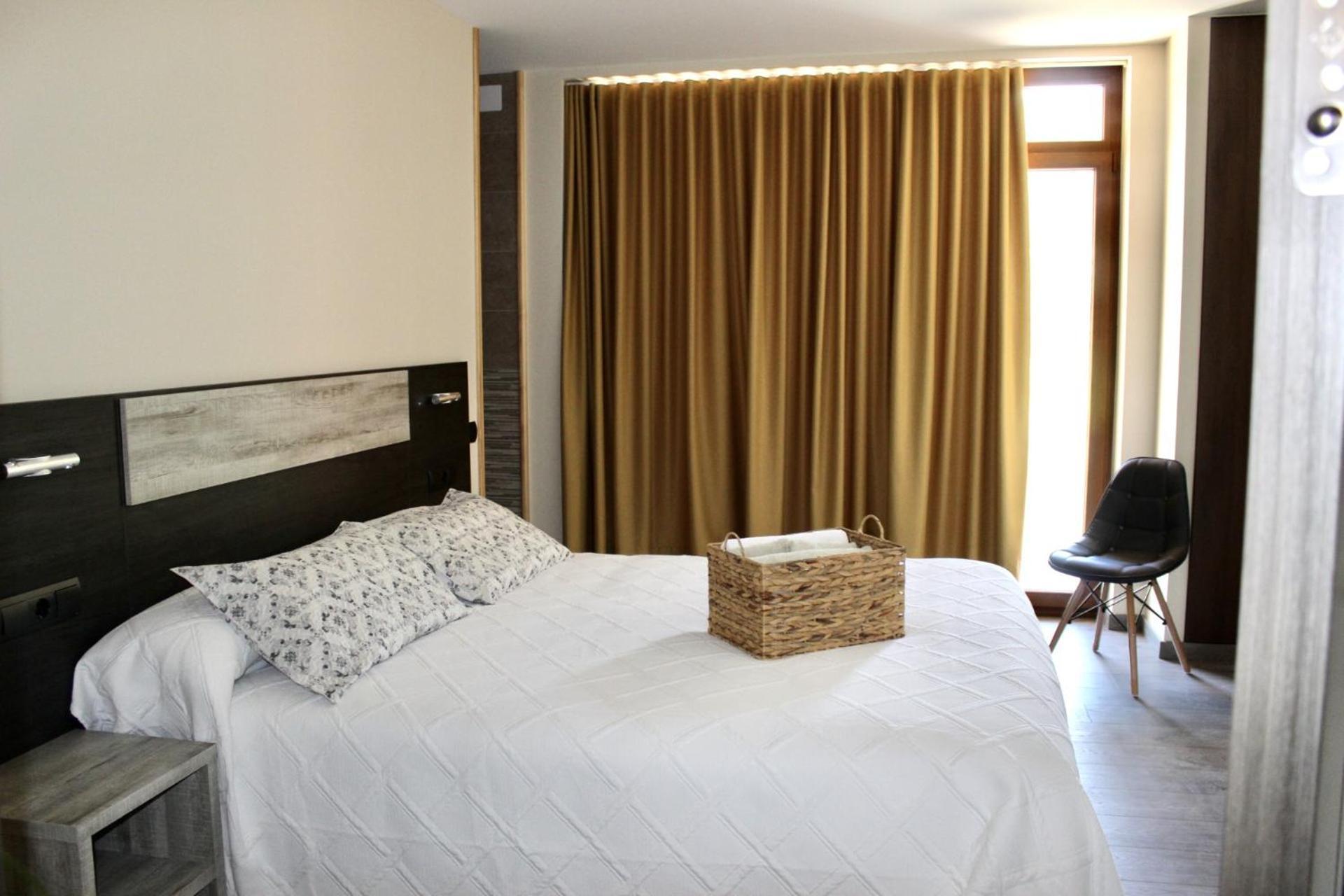 Ca L'Angels Hotel Prat de Comte Kültér fotó