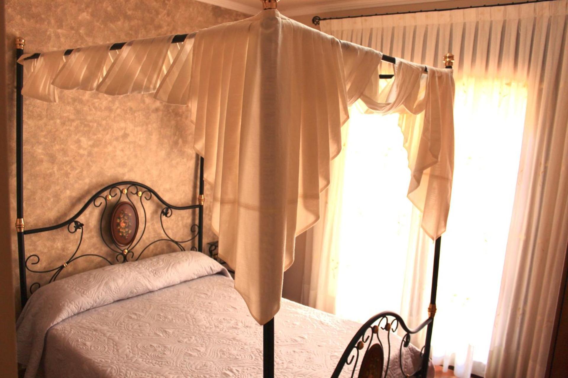 Ca L'Angels Hotel Prat de Comte Kültér fotó