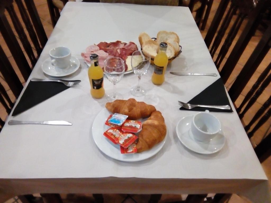 Ca L'Angels Hotel Prat de Comte Kültér fotó